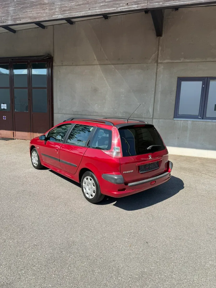 Peugeot 206 2006 photo 3