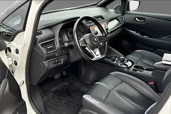 Nissan Leaf 2019 photo 2