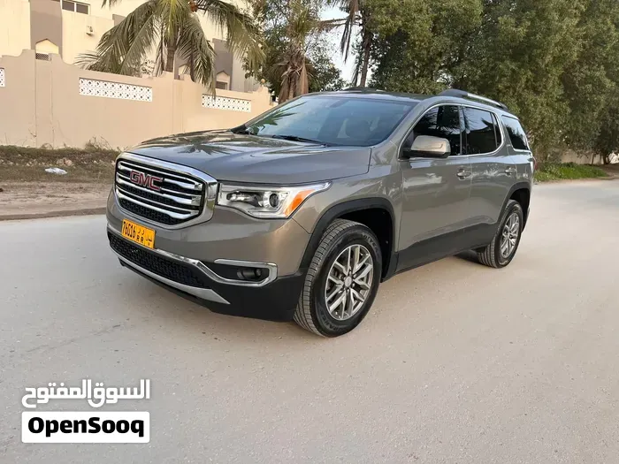 GMC Acadia 2019 photo 2