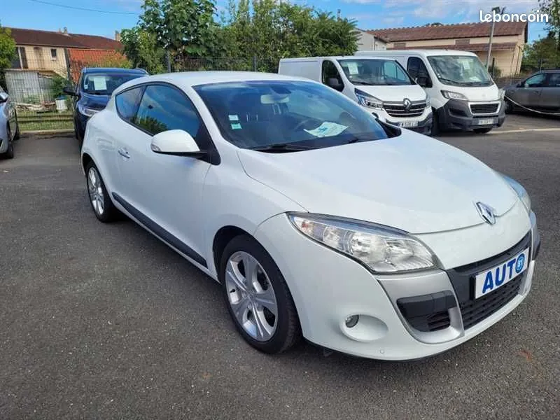 Renault Megane 2011 photo 4