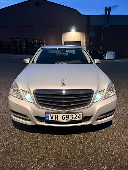 Mercedes-Benz E200 D 2010 photo 2
