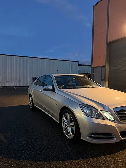 Mercedes-Benz E200 D 2010 photo 3