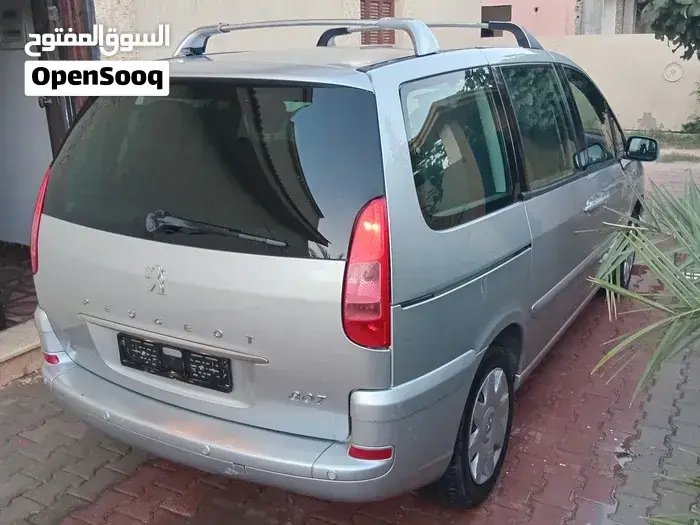 Peugeot 807 2008 photo 4