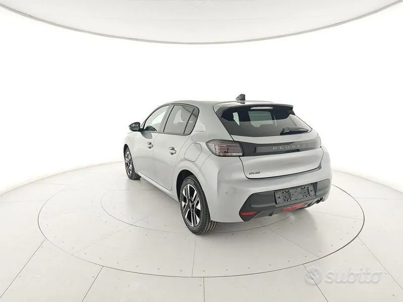 Peugeot 208 2025 photo 3