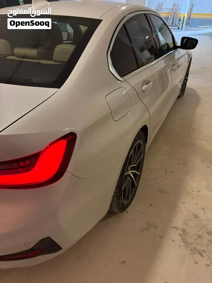 BMW 3 Series 2020 photo 3