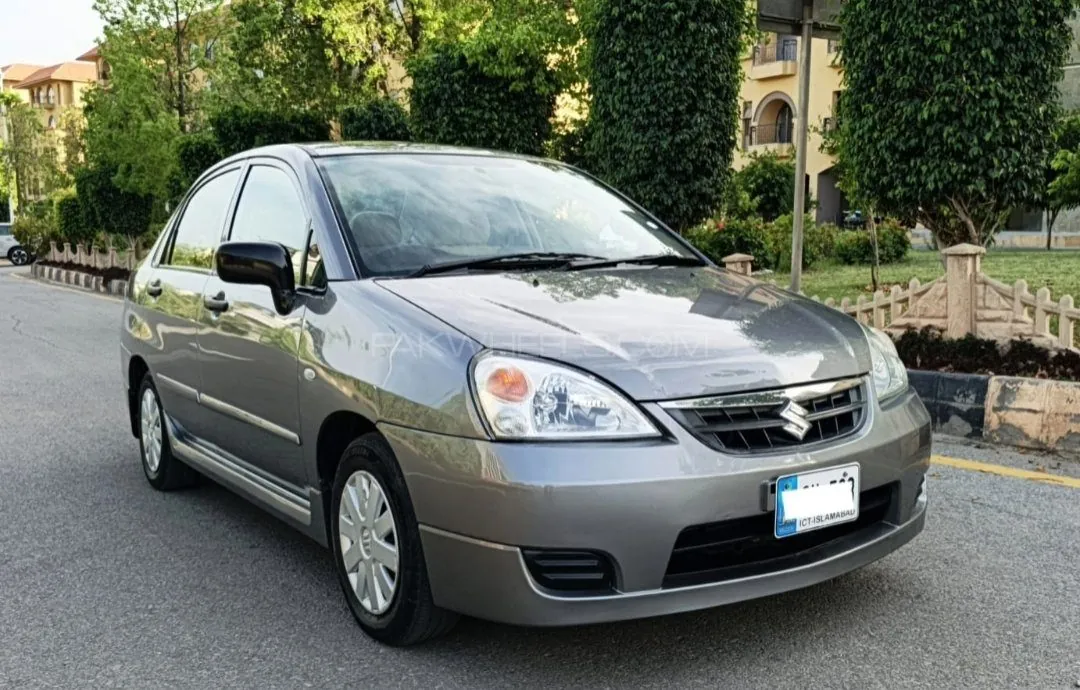Suzuki Liana