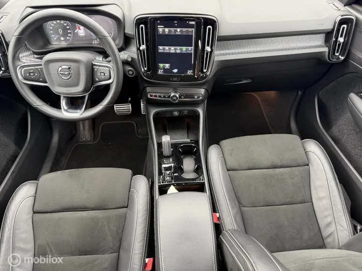 Volvo Xc40 2022 photo 3