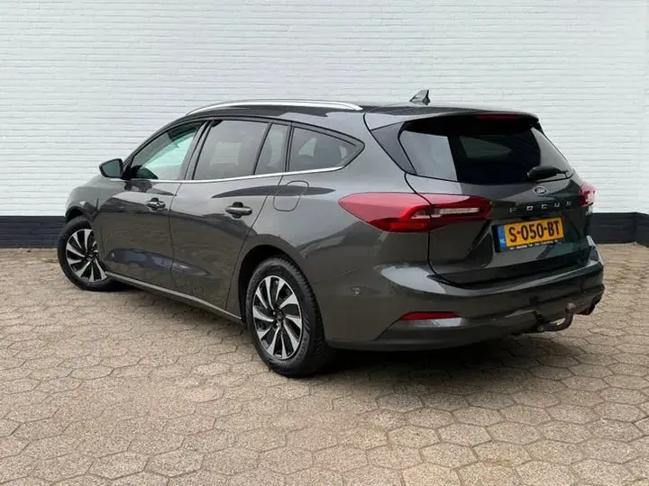Ford Focus 2023 photo 3