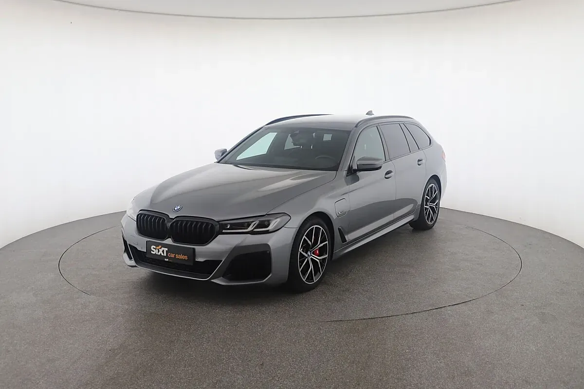 BMW 5 Series 2023 photo 3