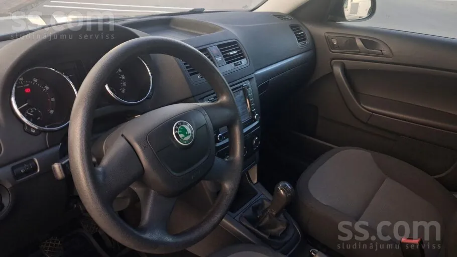 Skoda Yeti 2012 photo 3