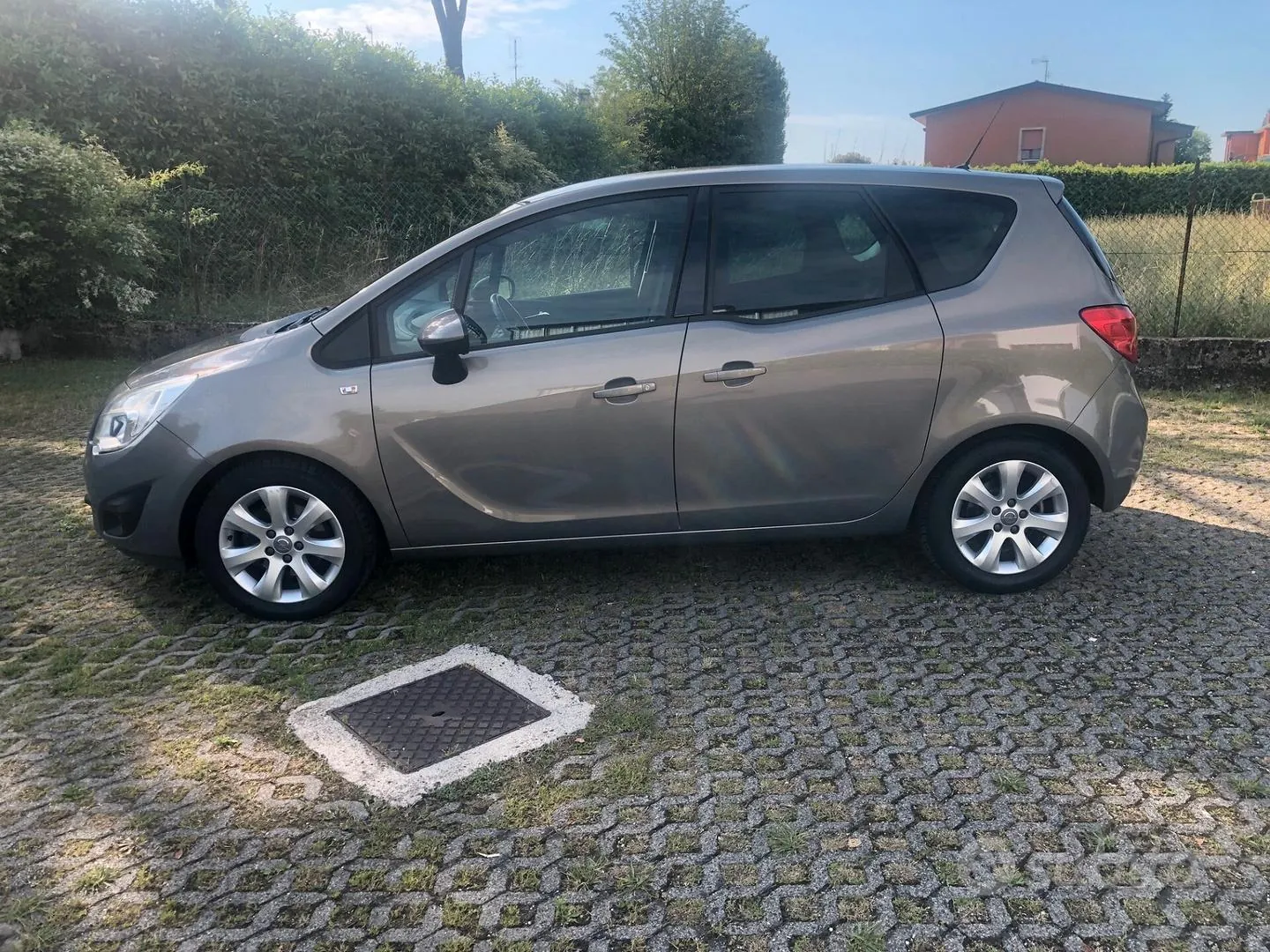 Opel Meriva 2014 photo 2