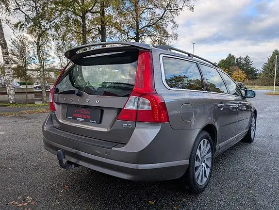 Volvo V70 2012 photo 5