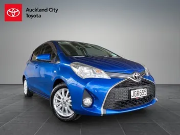 Toyota Yaris 2015 photo 2