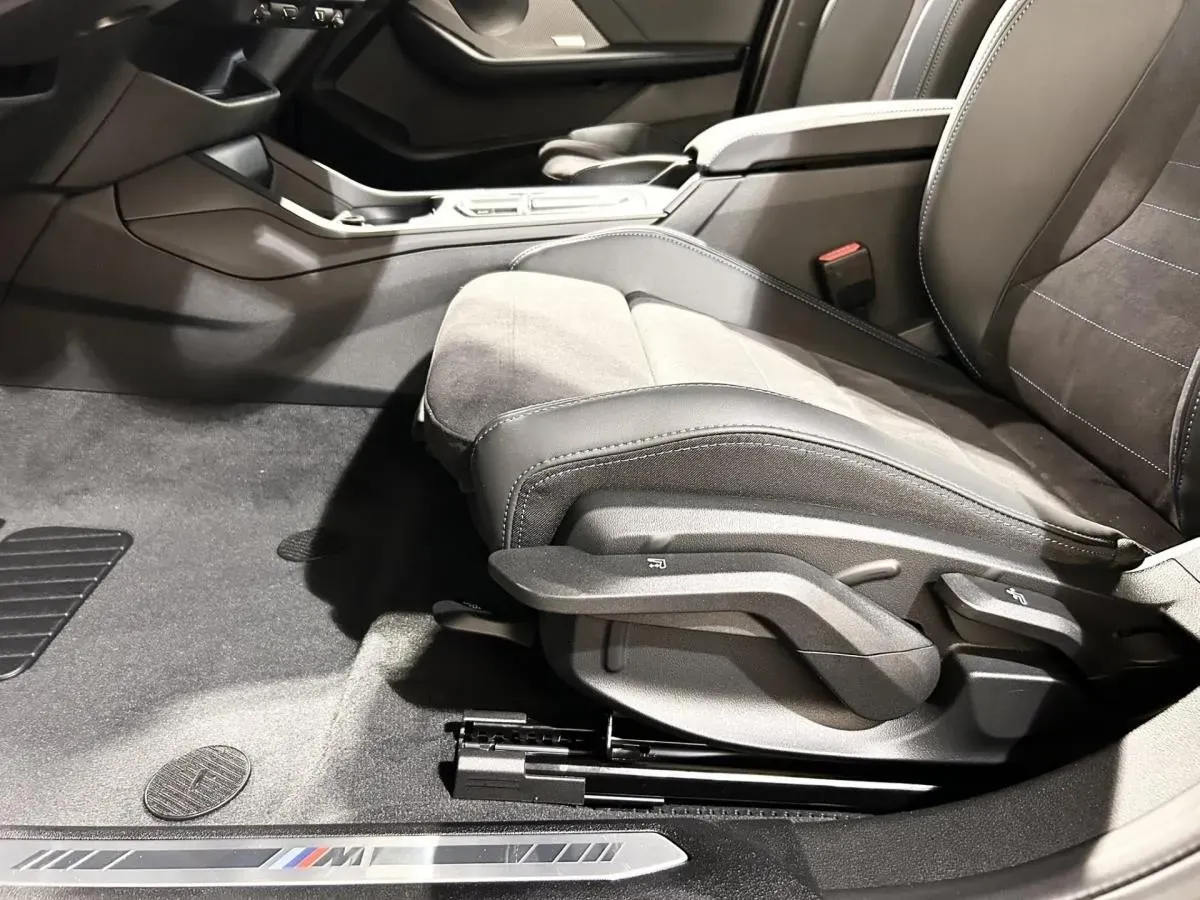 BMW 1 Series 2025 photo 5