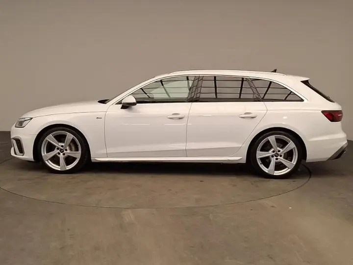 Audi A4 Avant 2022 photo 4