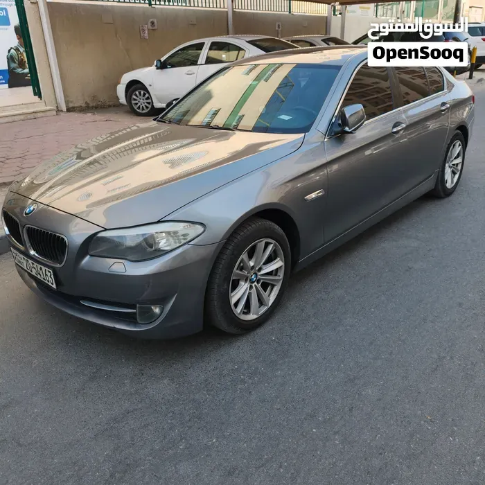 BMW 5 Series 2013 photo 2