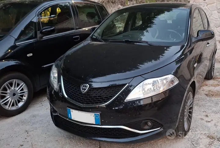 Lancia Ypsilon