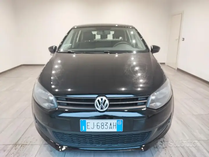 Volkswagen Polo 2011 photo 2