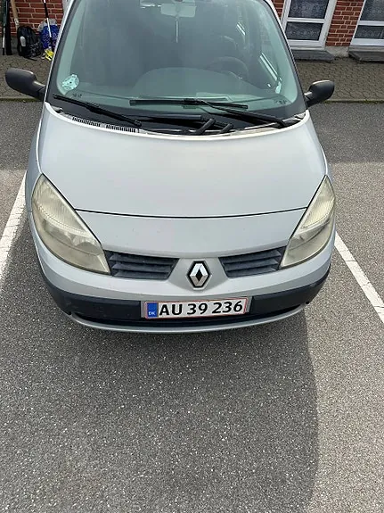 Renault Scenic Ii 2004 photo 3