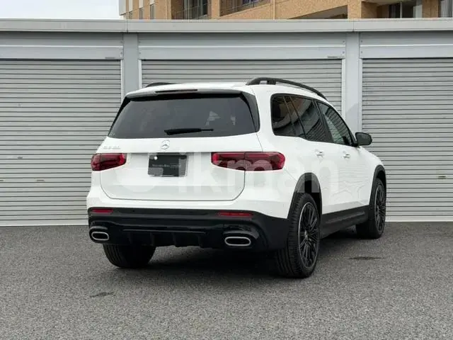 Mercedes-Benz Glb 2025 photo 3