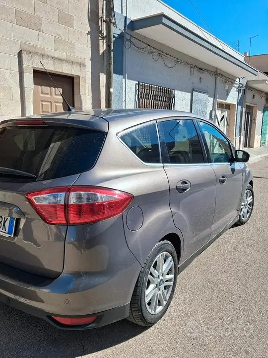 Ford C-Max 2015 photo 2