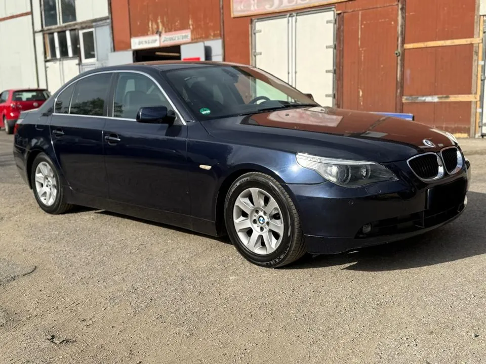 BMW E60 525I