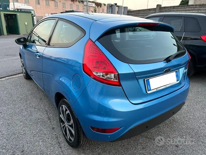 Ford Fiesta 2009 photo 3