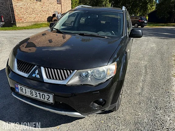 Mitsubishi Outlander 2008 photo 2