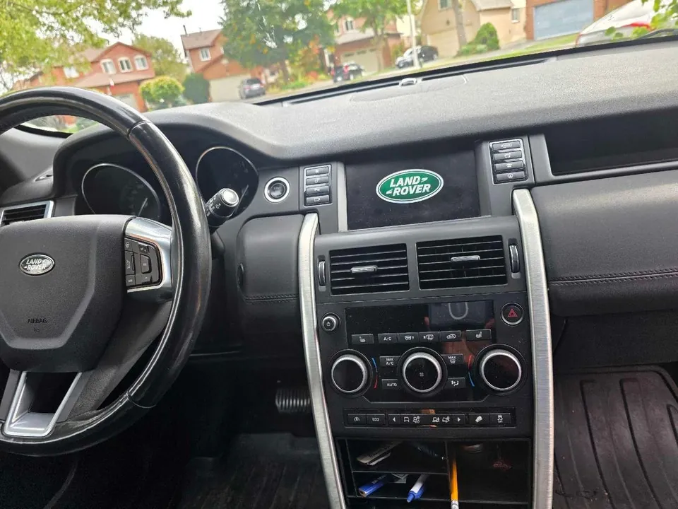 Land Rover Discovery Sport 2016 photo 3