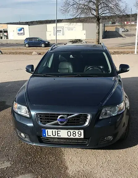 Volvo V50 2012 photo 2