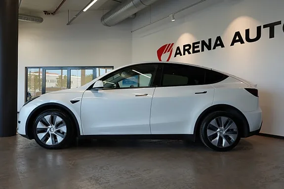 Tesla Model Y 2022 photo 2