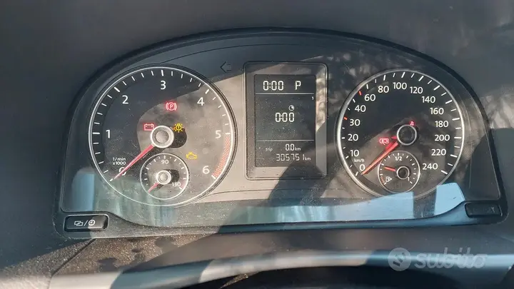 Volkswagen Touran 2013 photo 4