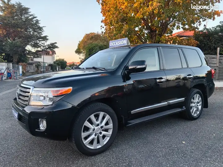 Toyota Land Cruiser 2012 photo 5
