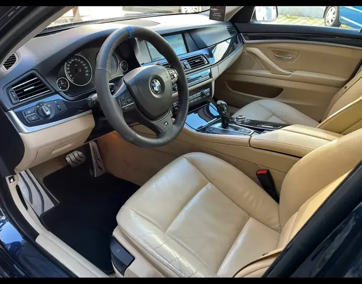 BMW 5 Series 2011 photo 3