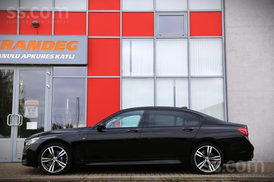 BMW 740 2017 photo 2
