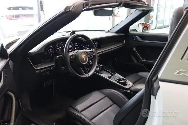 Porsche 911 2022 photo 5