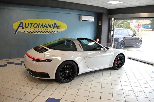 Porsche 911 2022 photo 3