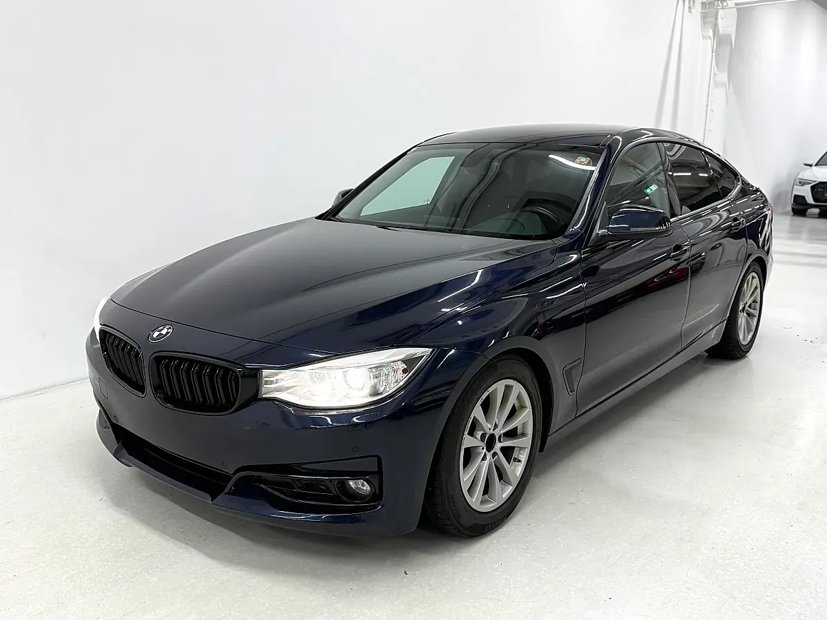 BMW 3 Series 2015 photo 2