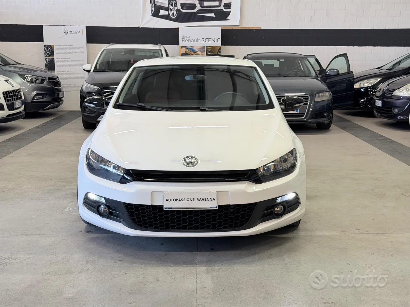 Volkswagen Scirocco 2010 photo 2