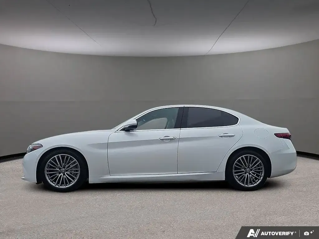 Alfa Romeo Giulia 2017 photo 3