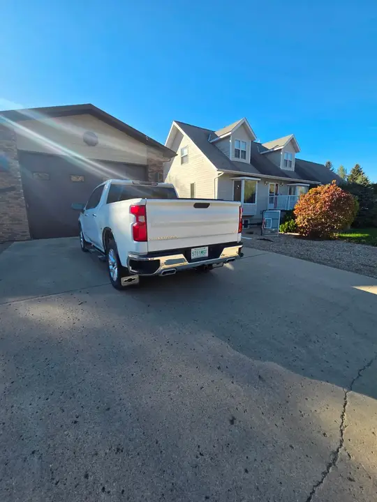 Chevrolet Silverado 1500 2022 photo 3