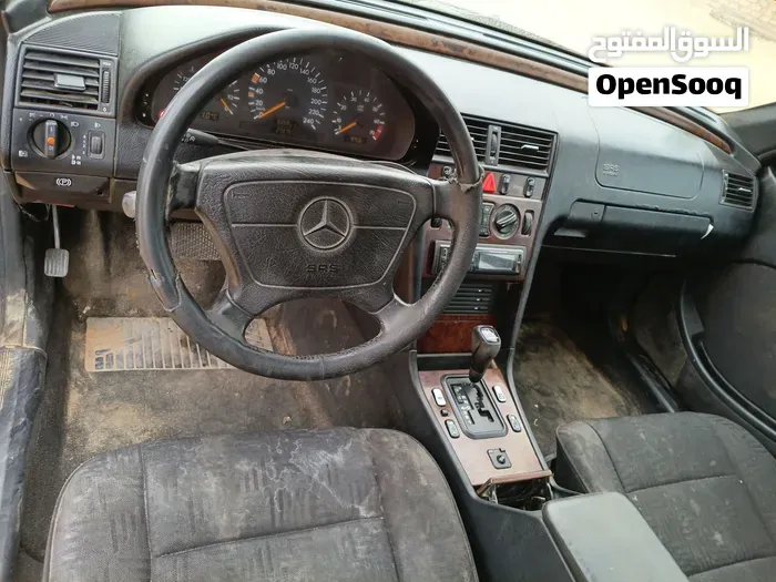 Mercedes-Benz C-Class 2002 photo 2