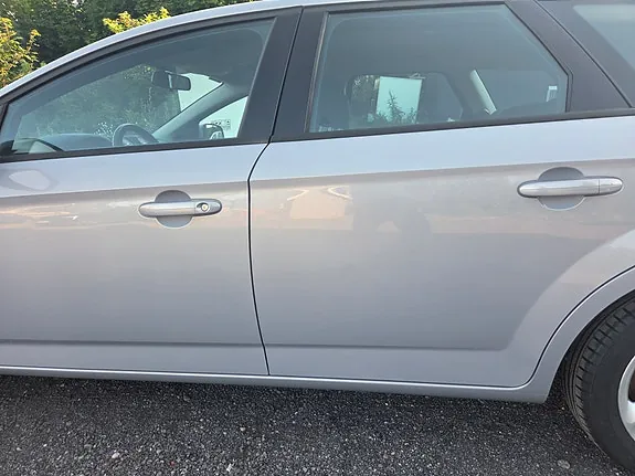Ford Mondeo 2010 photo 4