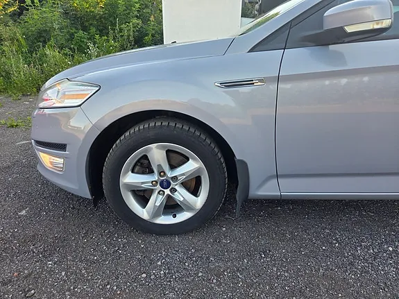Ford Mondeo 2010 photo 2