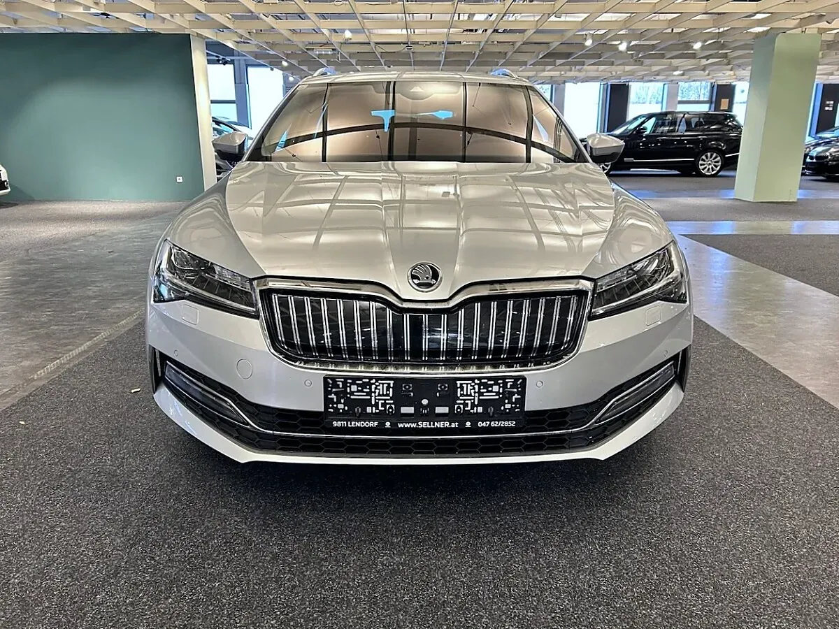 Skoda Superb 2020 photo 2