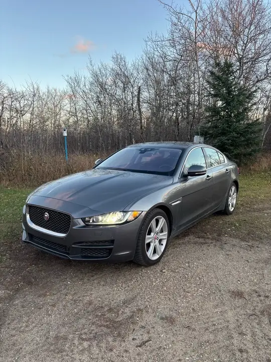 Jaguar Xe