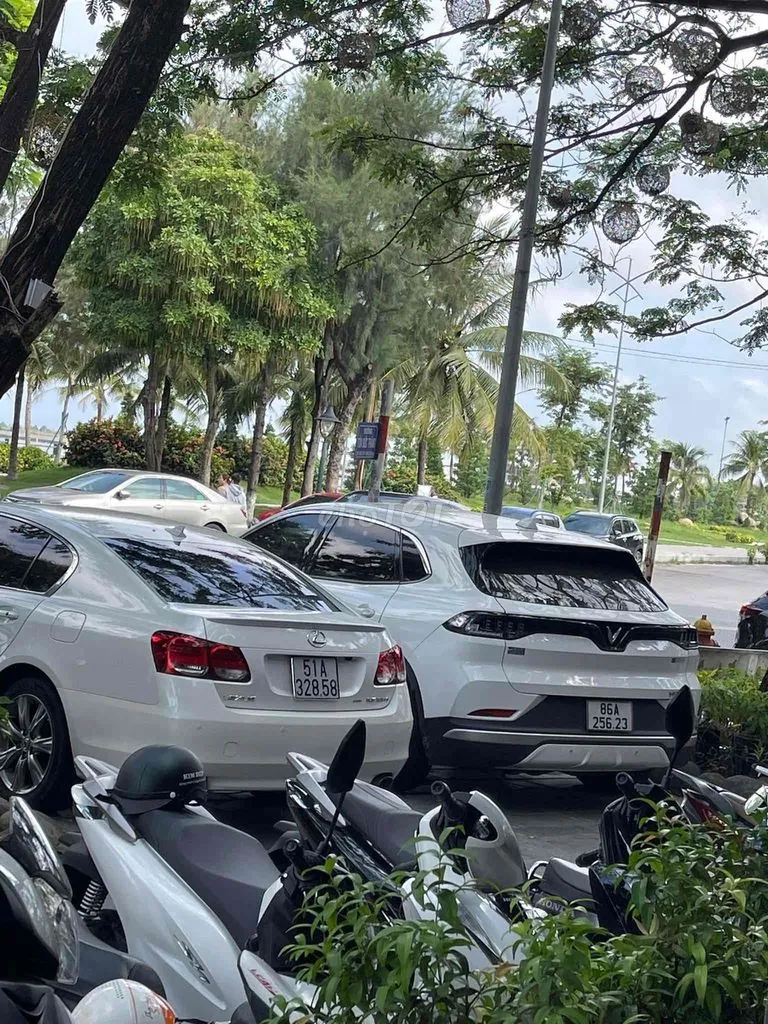 Vinfast Vf8
