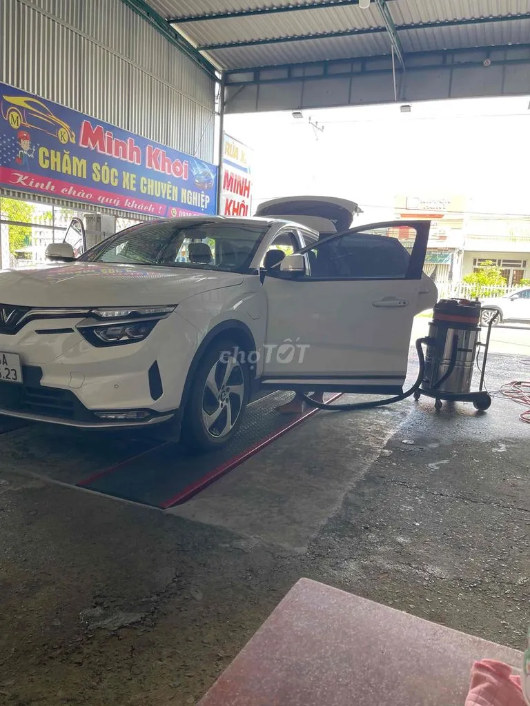 Vinfast Vf8 2023 photo 2