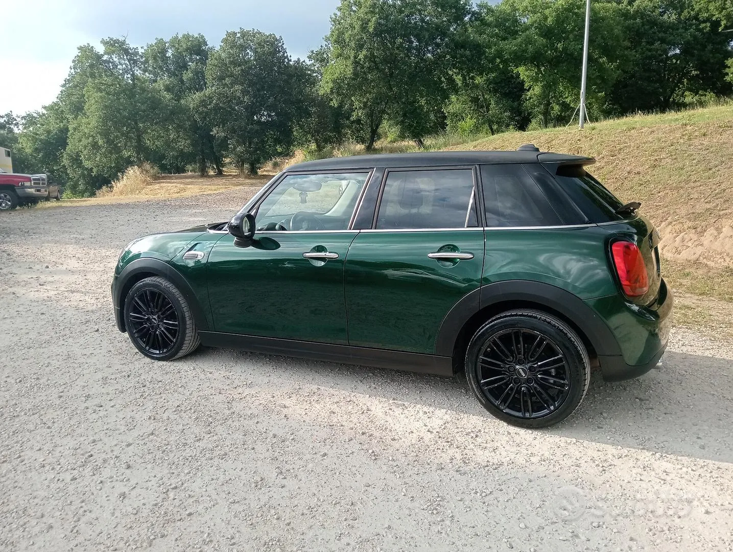 Mini Cooper D 2019 photo 2