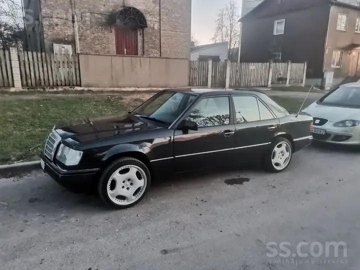 Mercedes-Benz E250